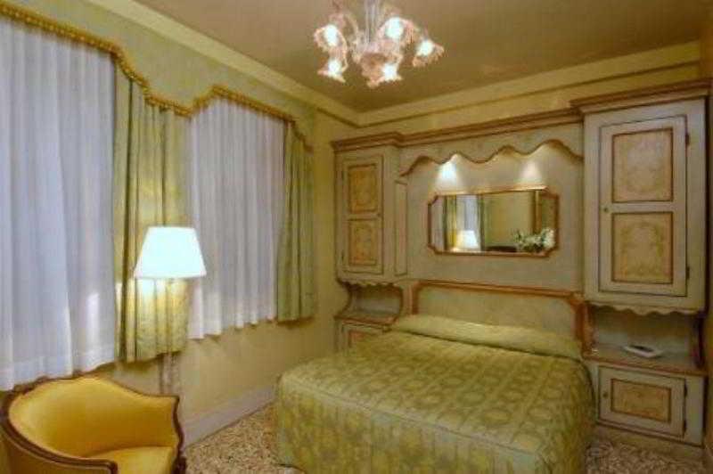 Hotel San Zulian Venedik Dış mekan fotoğraf